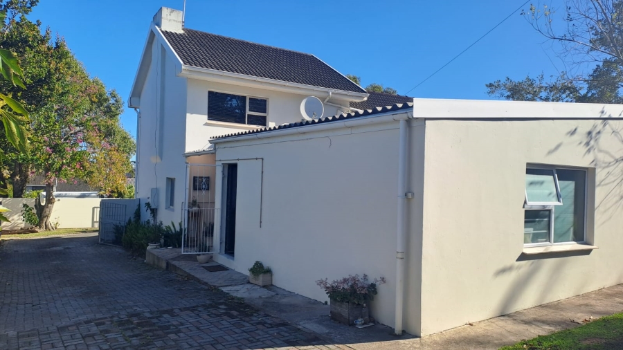 4 Bedroom Property for Sale in Beacon Bay Eastern Cape
